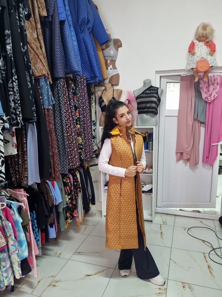 Kürklü Kapüşonlu Uzun Kadın Yelek - Görsel 3