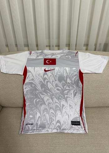 Türkiye Milli Takım Forma - Görsel 2
