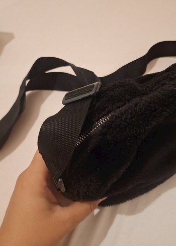 Diğer Siyah Peluş Detaylı Kadın Çanta