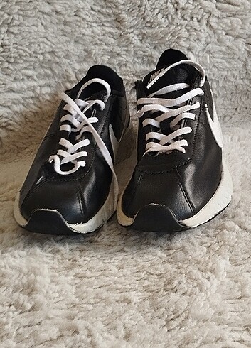 37 Beden Nike Spor Ayakkabı 