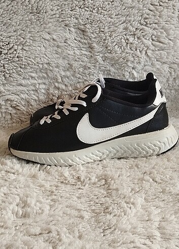 37 Beden siyah Renk Nike Spor Ayakkabı 