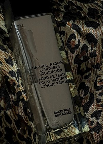 NARS Fondöten - Görsel 2