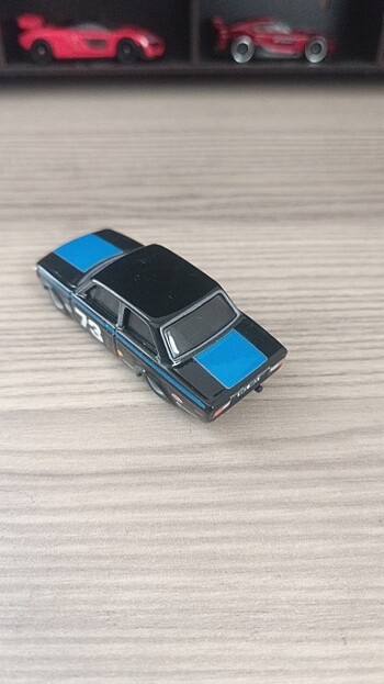  Beden Renk HOTWEELS 73 VOLVO 142 GL HC J87
