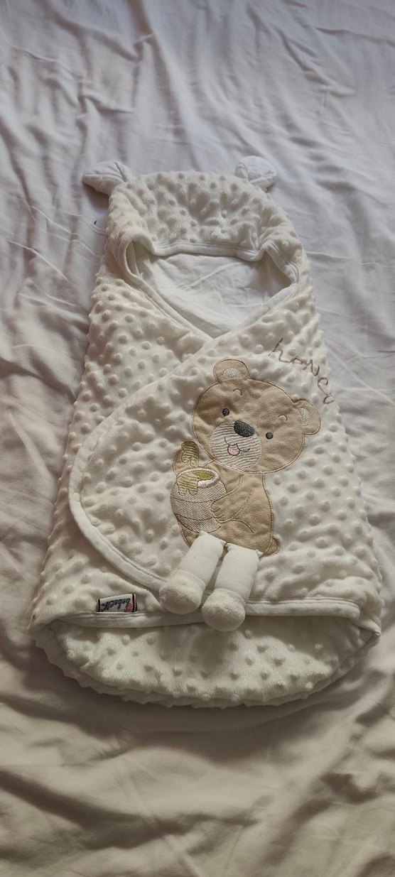 Nakışlı Beyaz Bebek Battaniyesi - Görsel 4