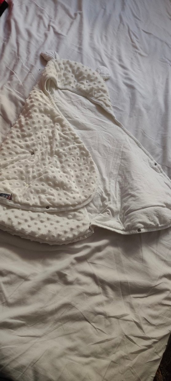 Nakışlı Beyaz Bebek Battaniyesi - Görsel 3