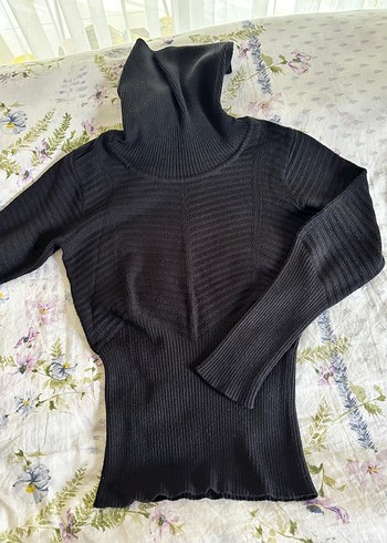 Siyah Boğazlı İnce Triko Kadın Kazak - Görsel 3