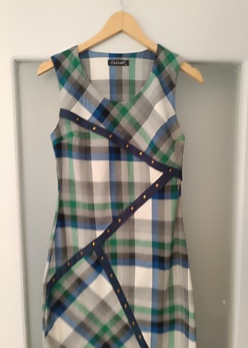 Düğmeli Ekose Midi Elbise - Görsel 3