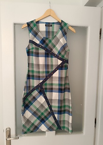 Düğmeli Ekose Midi Elbise - Görsel 4