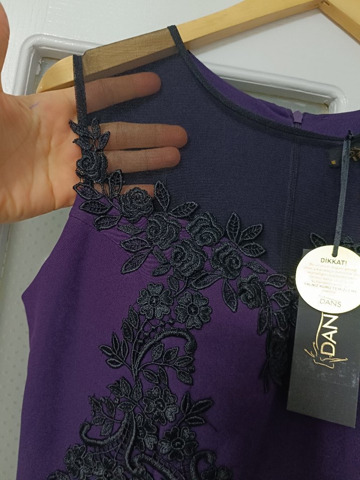 Mor Dantelli Kolsuz kisa Abiye Elbise - Görsel 3