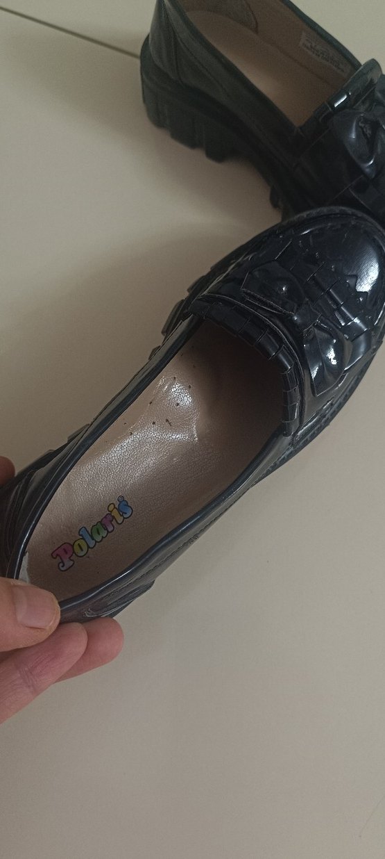 Kız Çocuk Siyah Tokalı Rugan Loafer Ayakkabı - Görsel 4