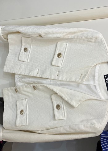 Zara Düğmeli Beyaz Mini Kadın Ceket