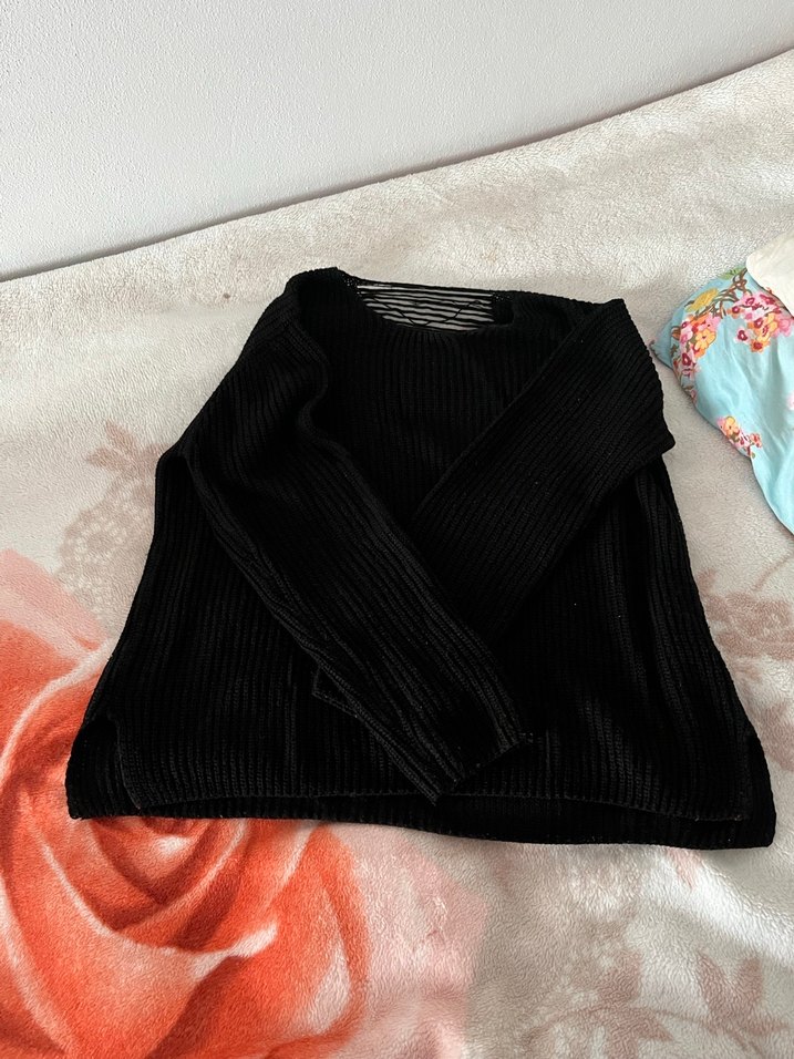 Siyah V Yaka Örgü Kadın Kazak - Görsel 3