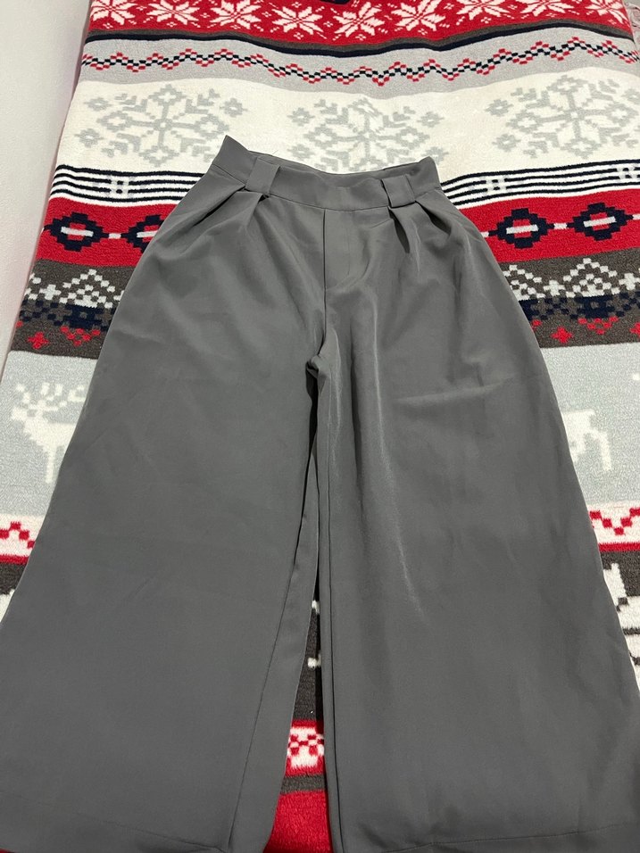 Gri Kadın Pilili Salaş Kumaş Pantolon - Görsel 2