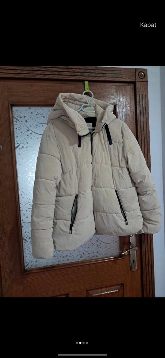 Beyaz Kapüşonlu Kadın Kışlık Puff Mont - Görsel 2