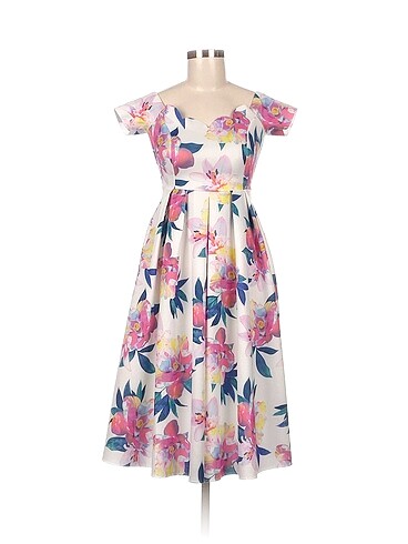 Asos Uzun Elbise %70 İndirimli.