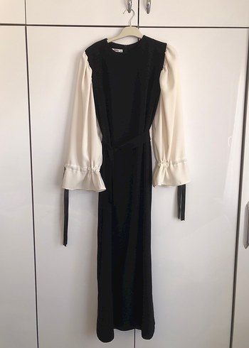 Uzun geniş Kollu,  Siyah Elbise - Görsel 2