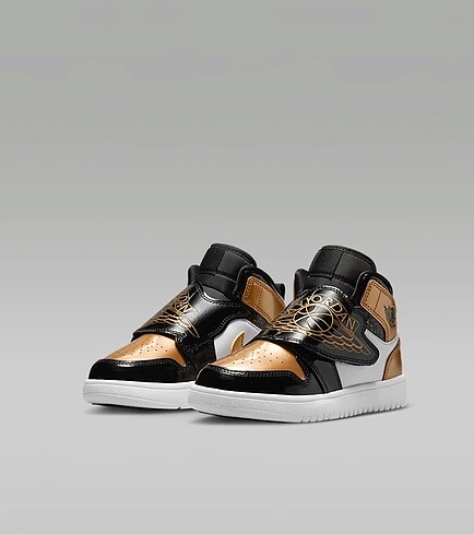 Nike sky jordan 1
