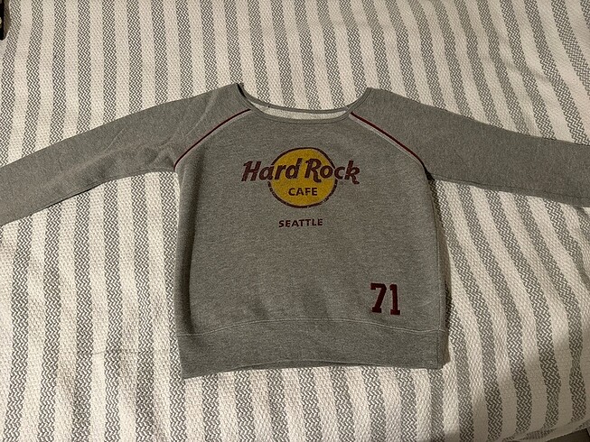 Hard Rock Cafe Seattle sweatshirt