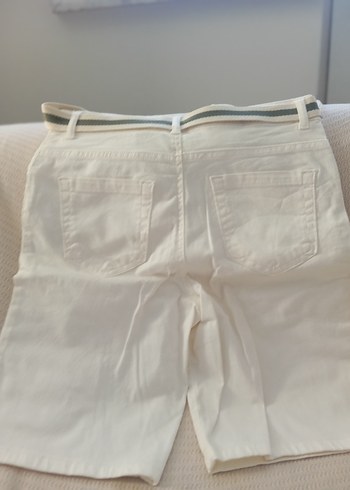 Erkek Beyaz Kemerli Şort - Görsel 2