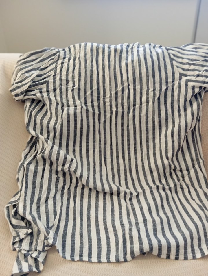 Düğmeli, uzun kesim, kısa kollu keten gömlek - Görsel 2