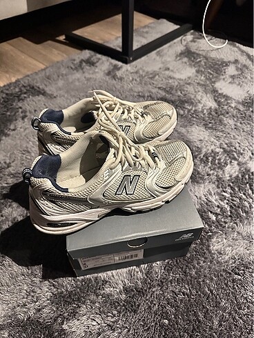 38,5 Beden new balance (orijinal)