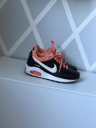 Nikeeeeee