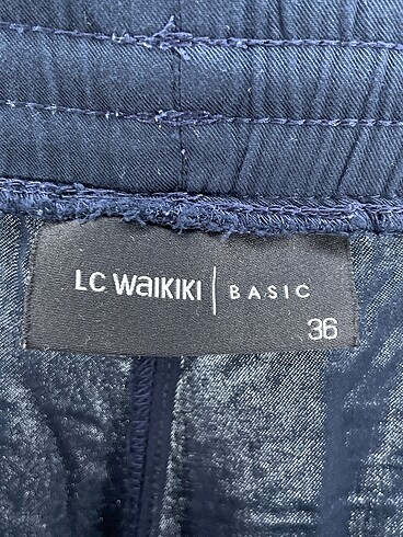 38 Beden lacivert Renk LC Waikiki Kumaş Pantolon %70 İndirimli.