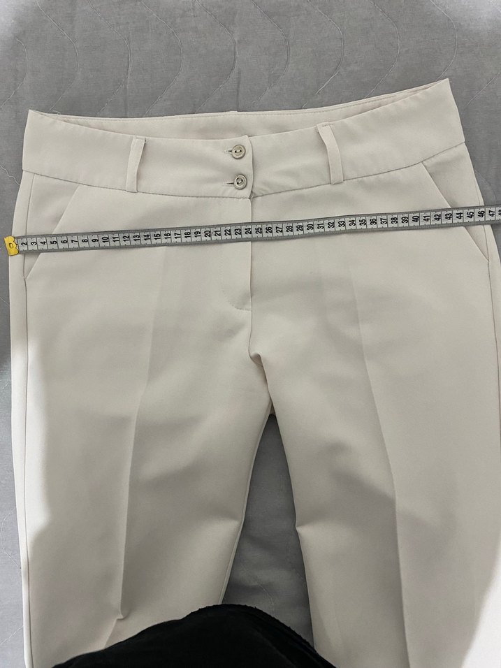 Beyaz Düğmeli Kadın Kumaş Pantolon - Görsel 5