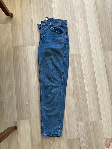 Pull & Bear Momjean