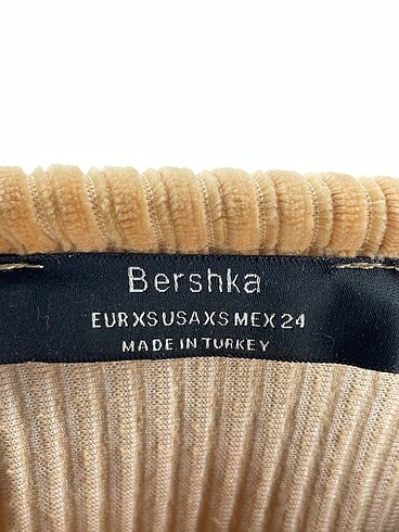 xs Beden çeşitli Renk Bershka Bluz %70 İndirimli.
