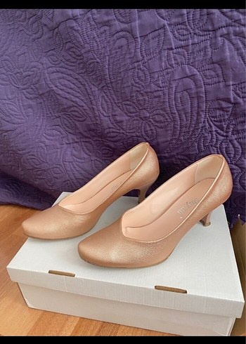 Bej Parlak Stiletto Kadın Topuklu Ayakkabı - Görsel 2