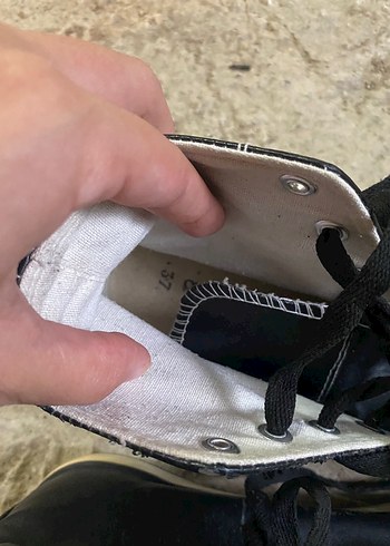 Siyah boğazlı ayakkabi - Görsel 2