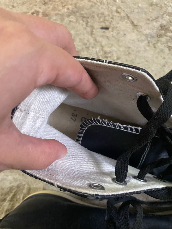 Siyah boğazlı ayakkabi - Görsel 2