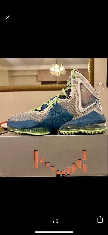 Lebron 19 Tropical