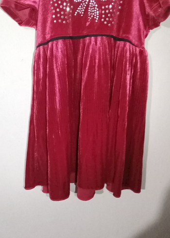 bir yaş için parlak kırmızı elbise - Görsel 3