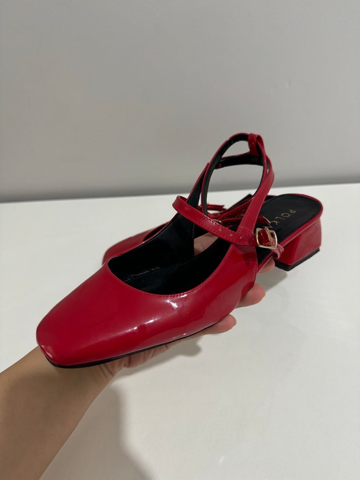 Kırmızı Tokalı Kadın Klasik Topuklu Ayakkabı - Görsel 4
