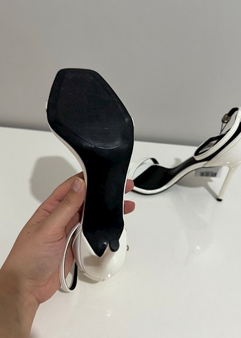 Beyaz Minimalist Topuklu Kadın Sandalet - Görsel 4