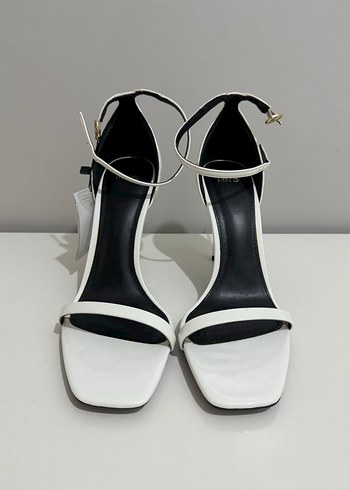 Beyaz Minimalist Topuklu Kadın Sandalet - Görsel 2