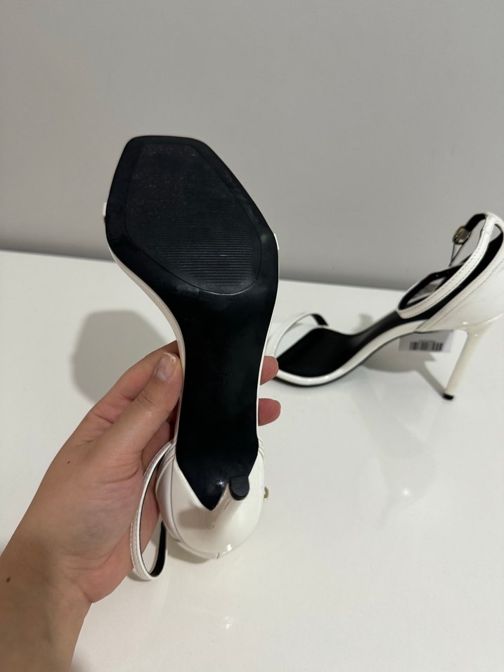 Beyaz Minimalist Topuklu Kadın Sandalet - Görsel 4