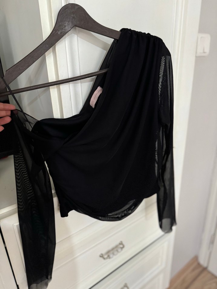 Siyah Dökümlü Kadın Şal - Görsel 4