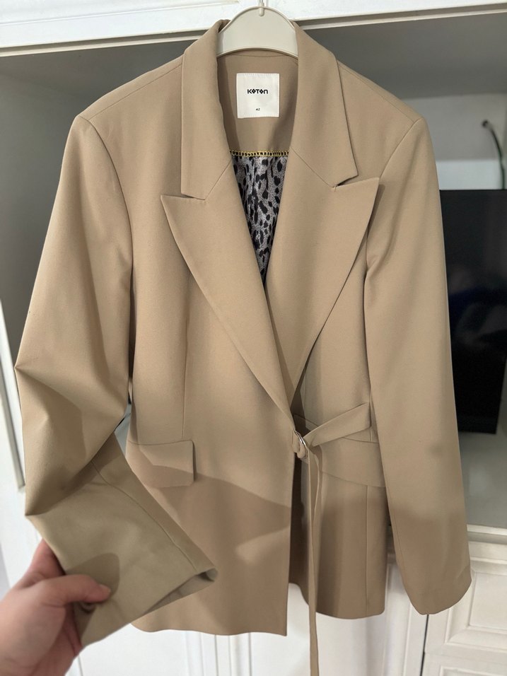 Bej Kemerli Kadın Blazer Ceket - Görsel 5