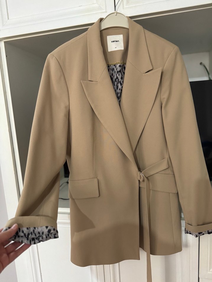 Bej Kemerli Kadın Blazer Ceket - Görsel 3