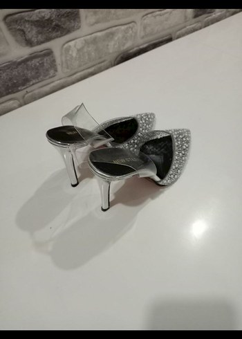 36,5 Beden taşlı stiletto
