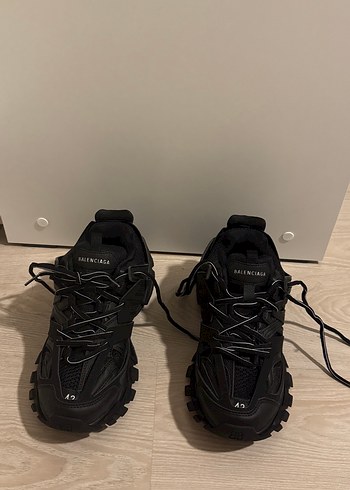 Balenciaga 42