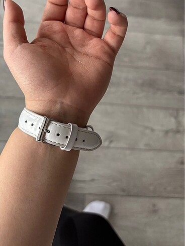 Beden beyaz Renk GUESS SAAT