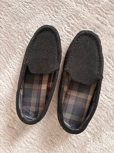 Sağlam temiz ev ayakkabısı - Görsel 2