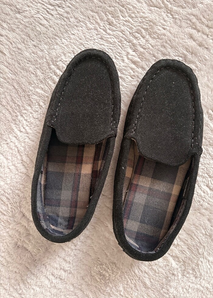 Sağlam temiz ev ayakkabısı - Görsel 2