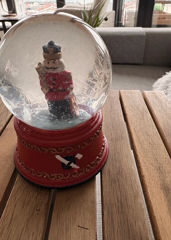 Kırmızı Temalı Kar Küresi Biblosu - Görsel 3