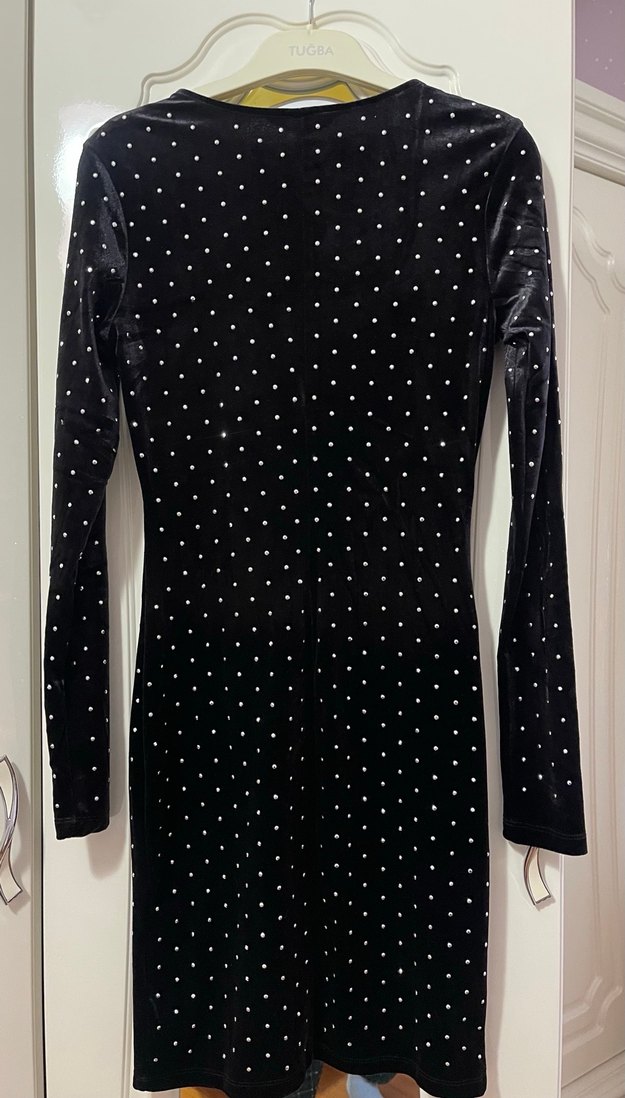 Pul İşlemeli Siyah Uzun Kollu Elbise - Görsel 2