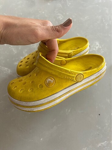 29 Beden sarı Renk Orijinal crocs - geliri destek için ????